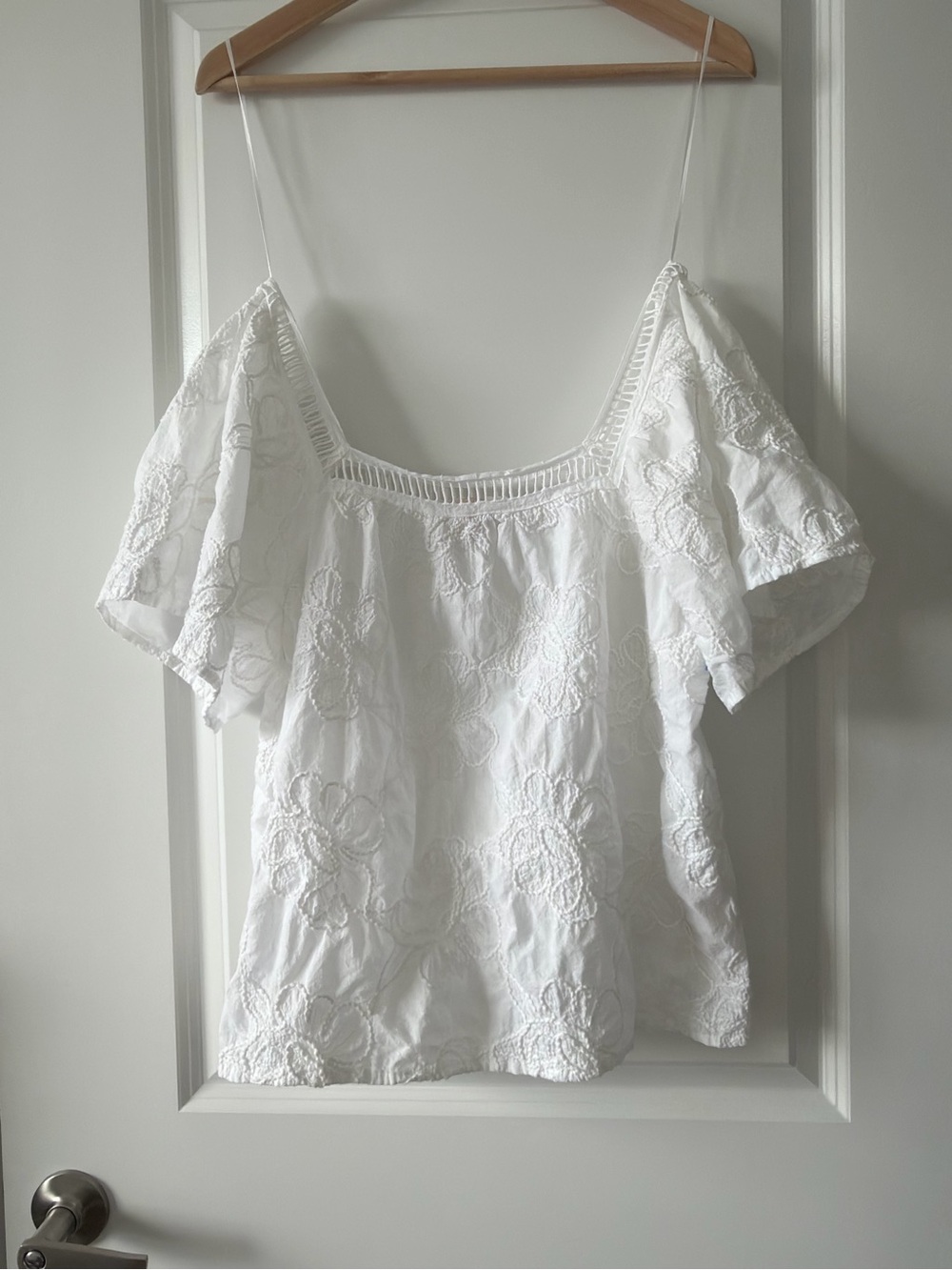 Philosophy White Embroidered Off-Shoulder Camisole